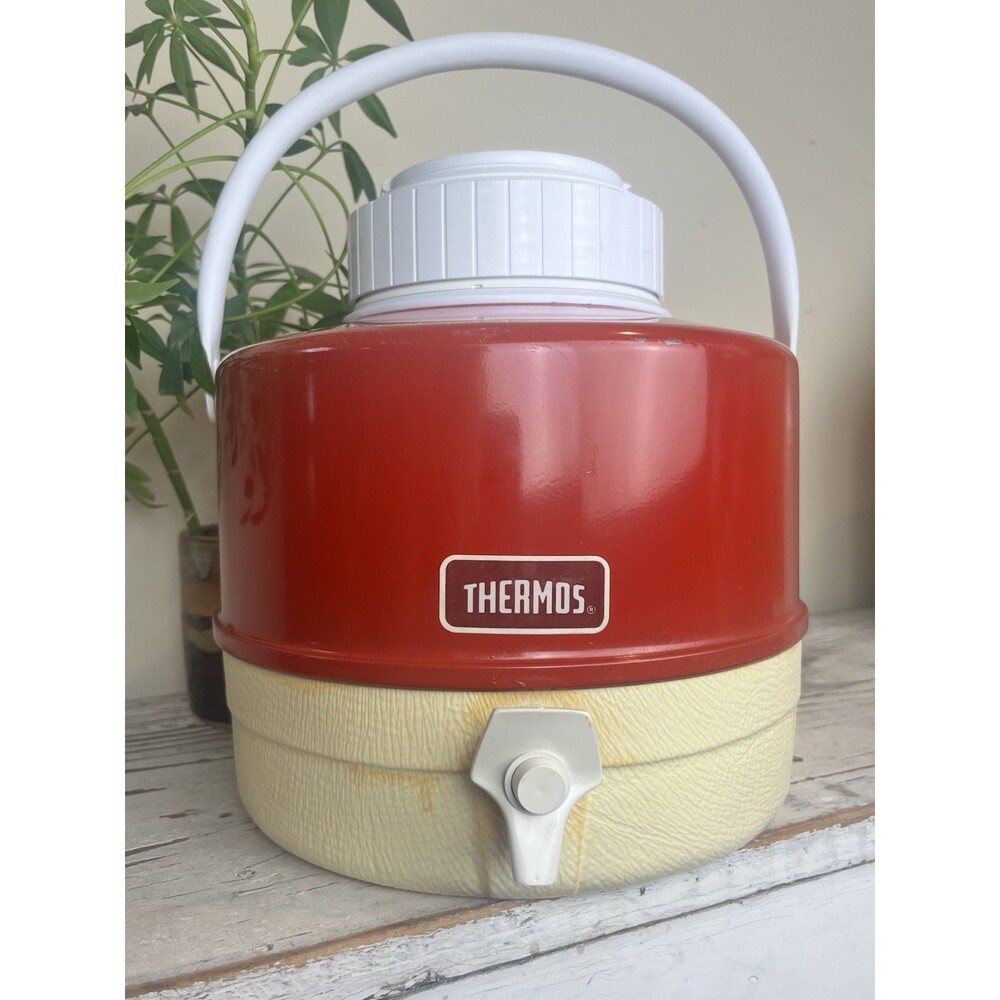 Vintage Retro Thermos Red White Picnic Jug Cooler 1 Gallon W/Spigot & Handle USA